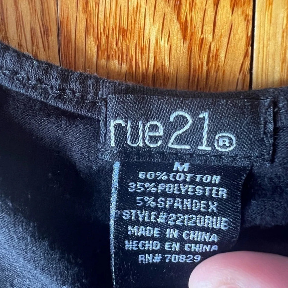 Rue21 black tank - Picture 3 of 4